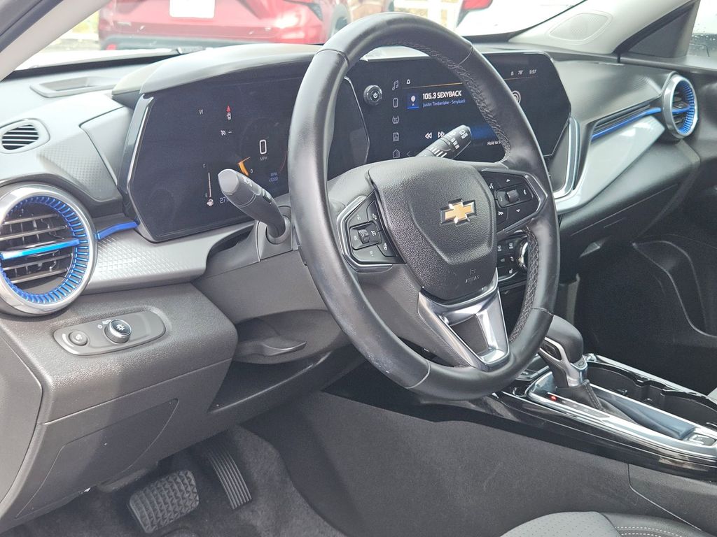 Thumbnail: 2025 Chevrolet Trax - 13