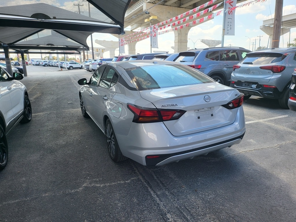 Thumbnail: 2024 Nissan Altima - 8