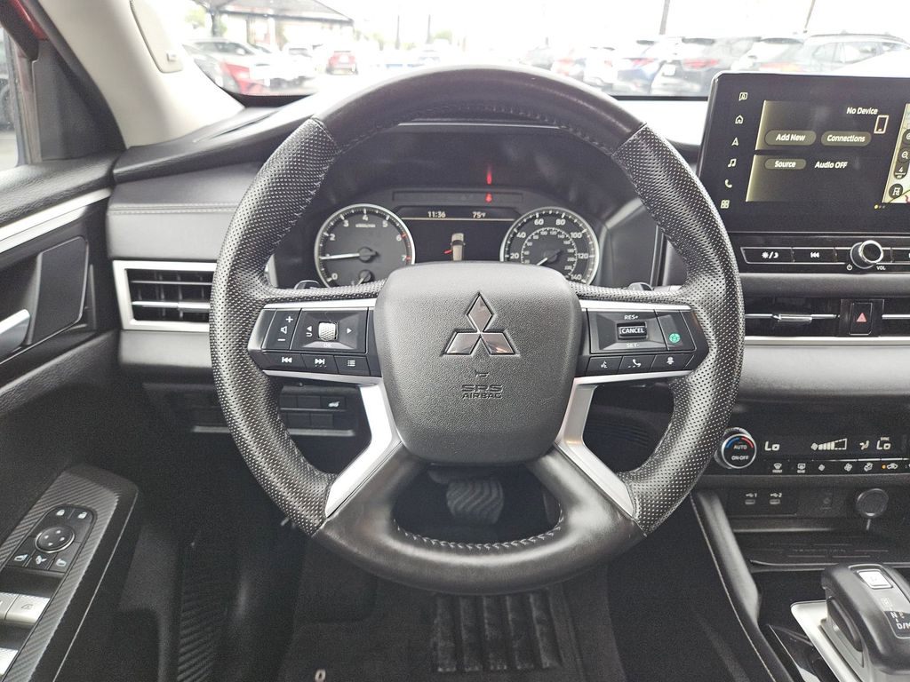Thumbnail: 2025 Mitsubishi Outlander - 23