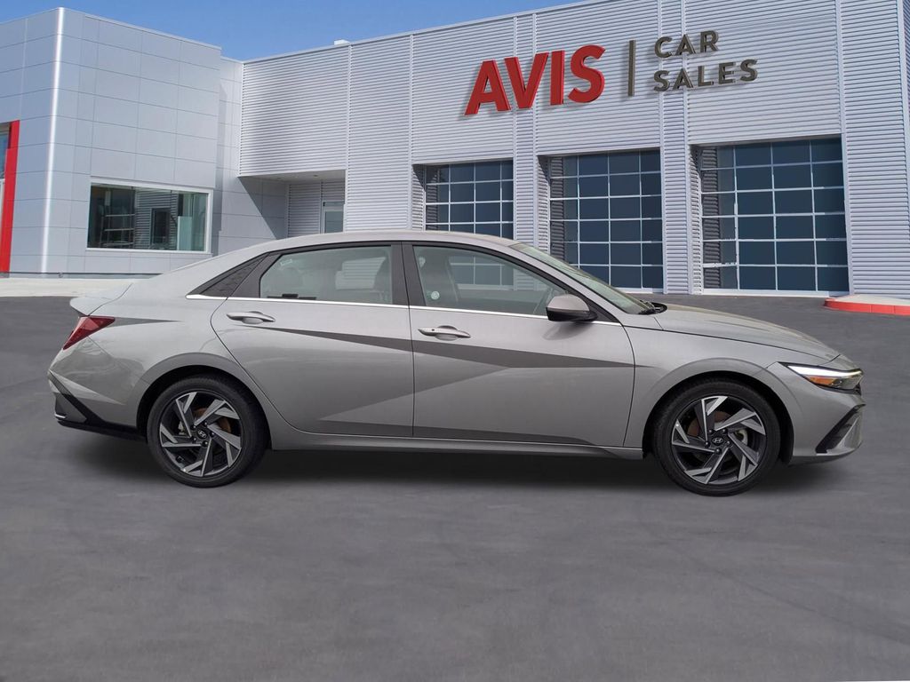 Thumbnail: 2025 Hyundai Elantra - 7