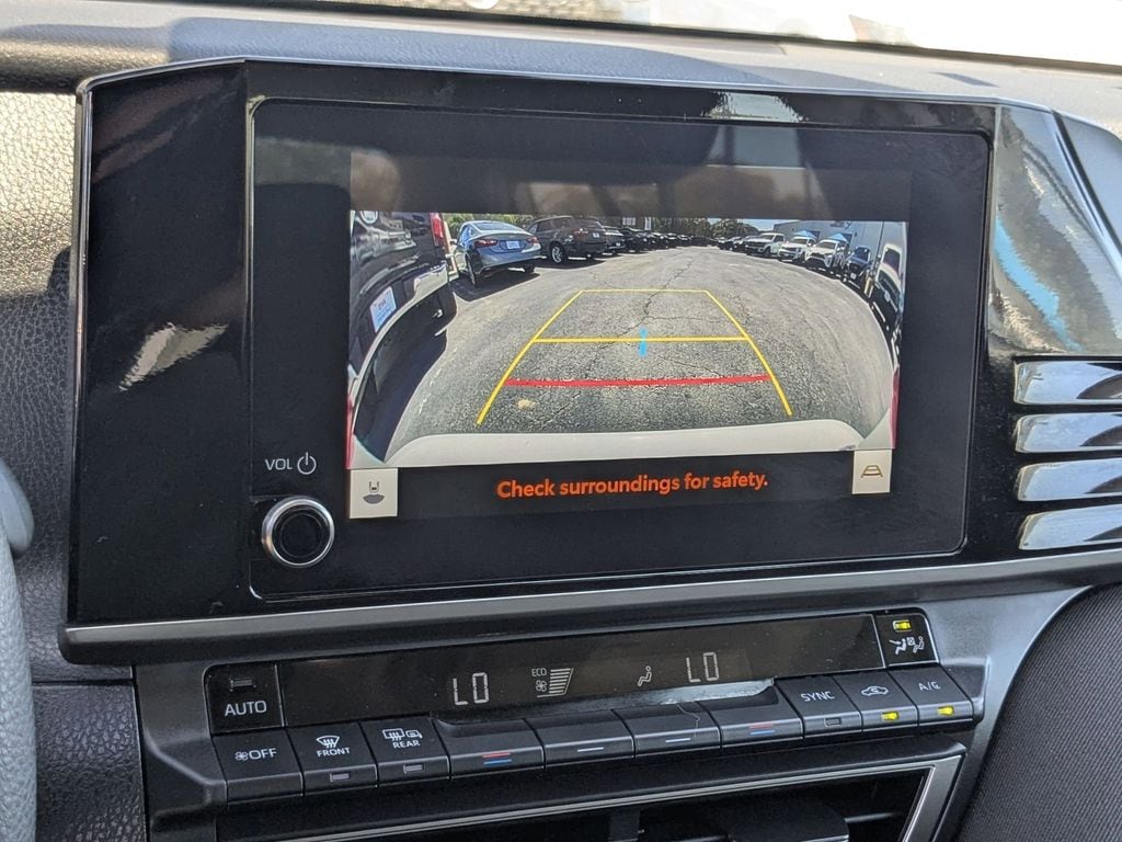 Thumbnail: 2025 Toyota Camry - 22