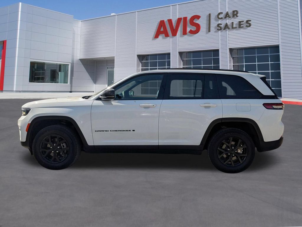 Thumbnail: 2025 Jeep Grand Cherokee - 2