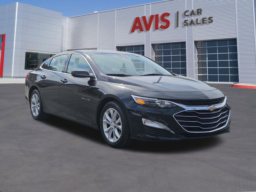 2024 Chevrolet Malibu 1LT photo 3