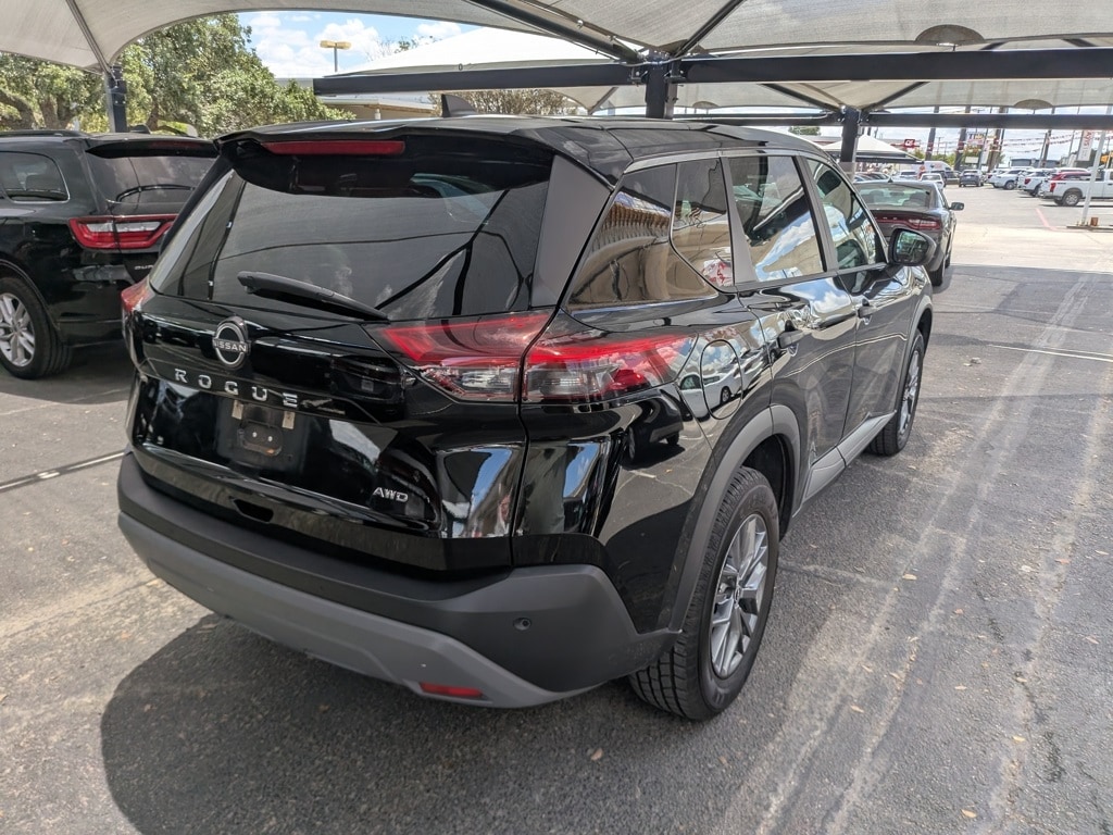 Thumbnail: 2023 Nissan Rogue - 7