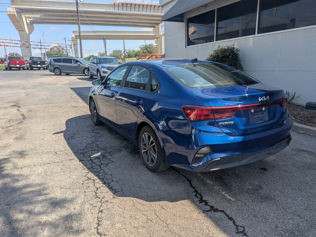 Thumbnail: 2024 Kia Forte - 7