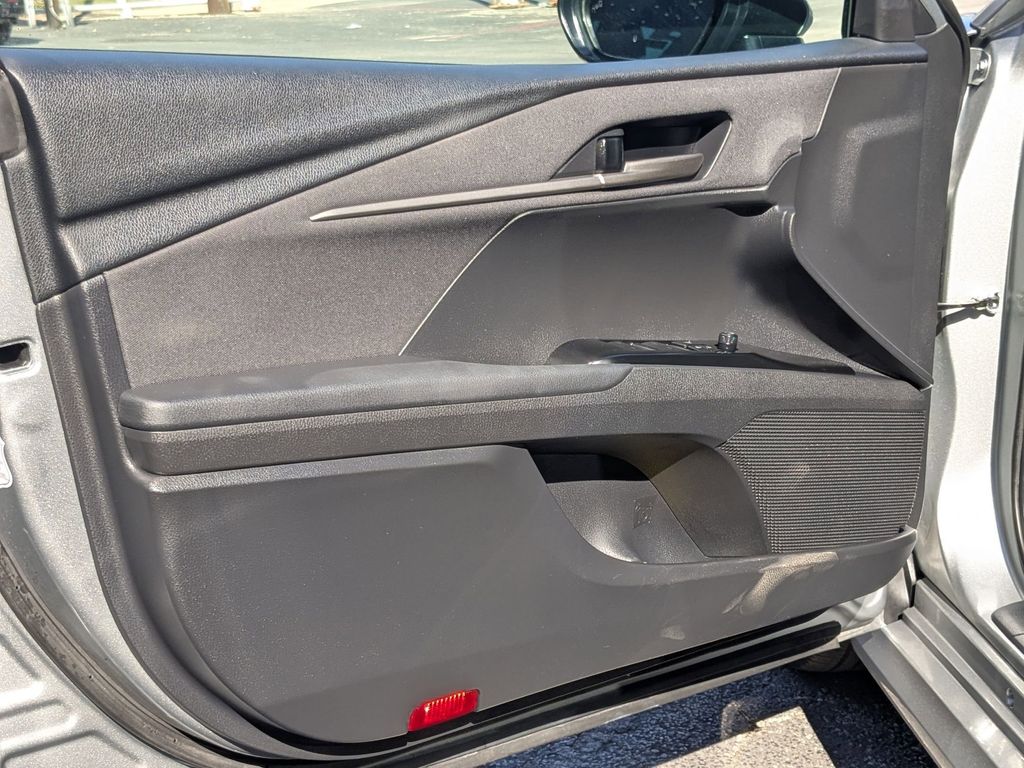 Thumbnail: 2025 Toyota Camry - 13