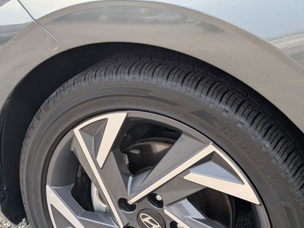 Thumbnail: 2025 Hyundai Elantra - 29