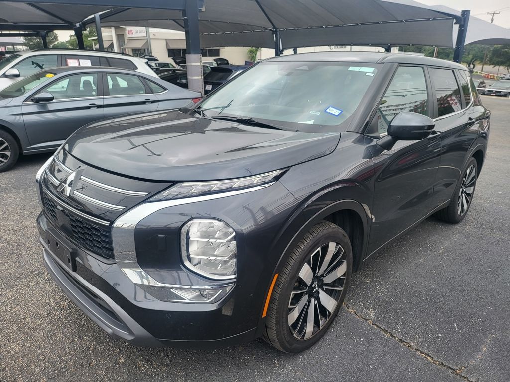 2025 Mitsubishi Outlander SE S-AWC's photo