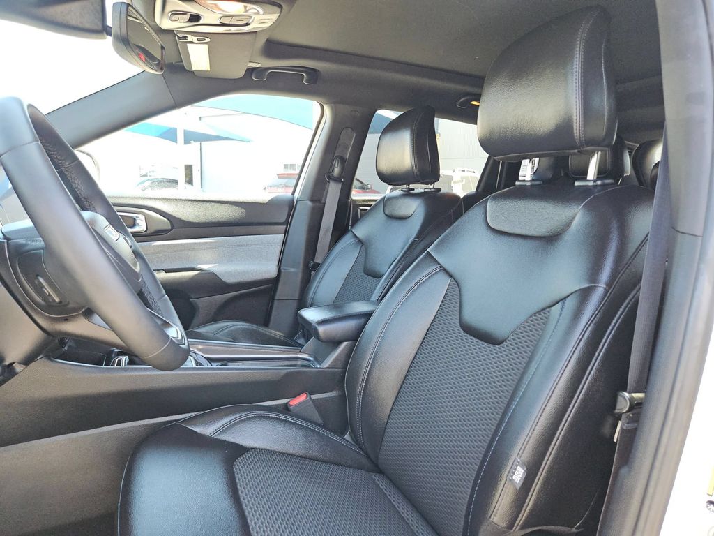 2025 Jeep Compass Latitude - Photo 16