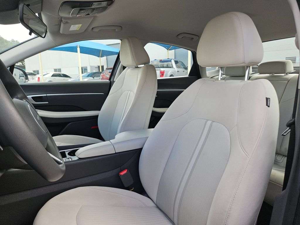 2025 Hyundai Sonata SEL - Photo 16