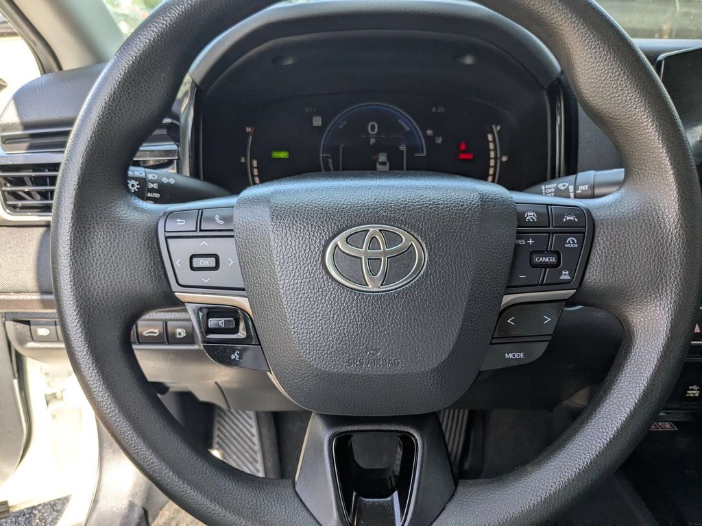 Thumbnail: 2025 Toyota Camry - 16