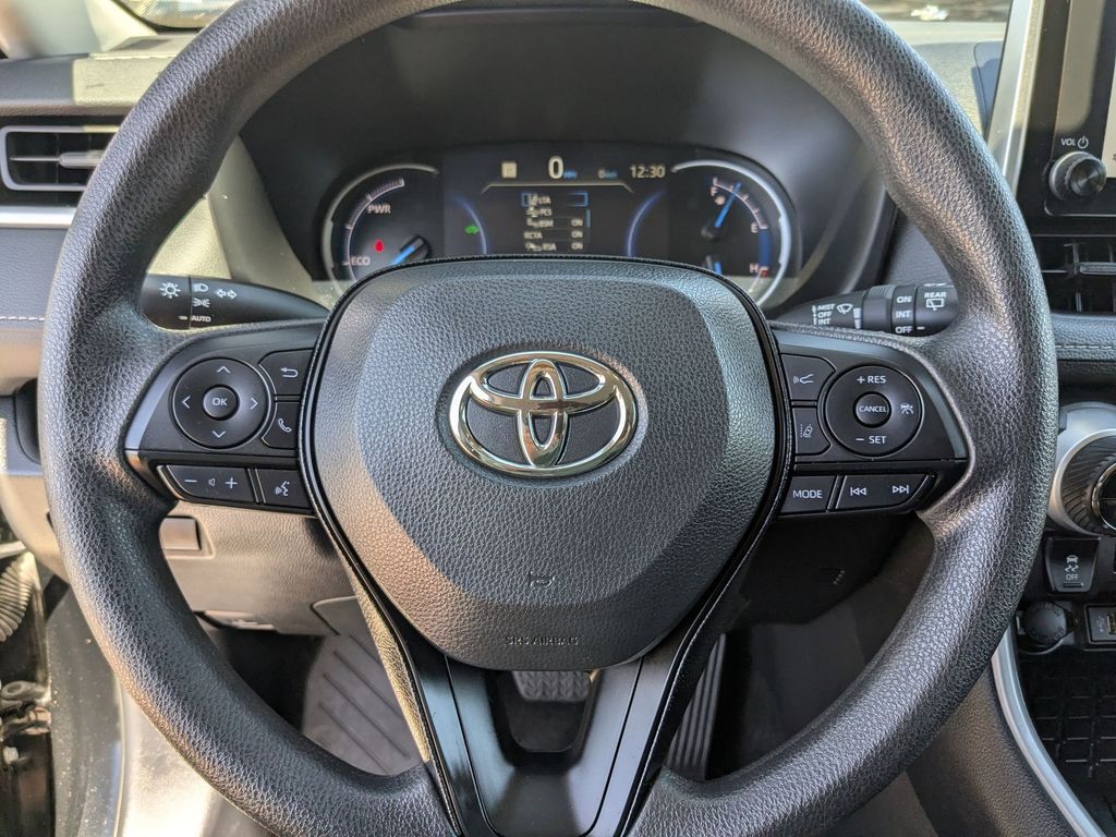 Thumbnail: 2025 Toyota RAV4 - 17