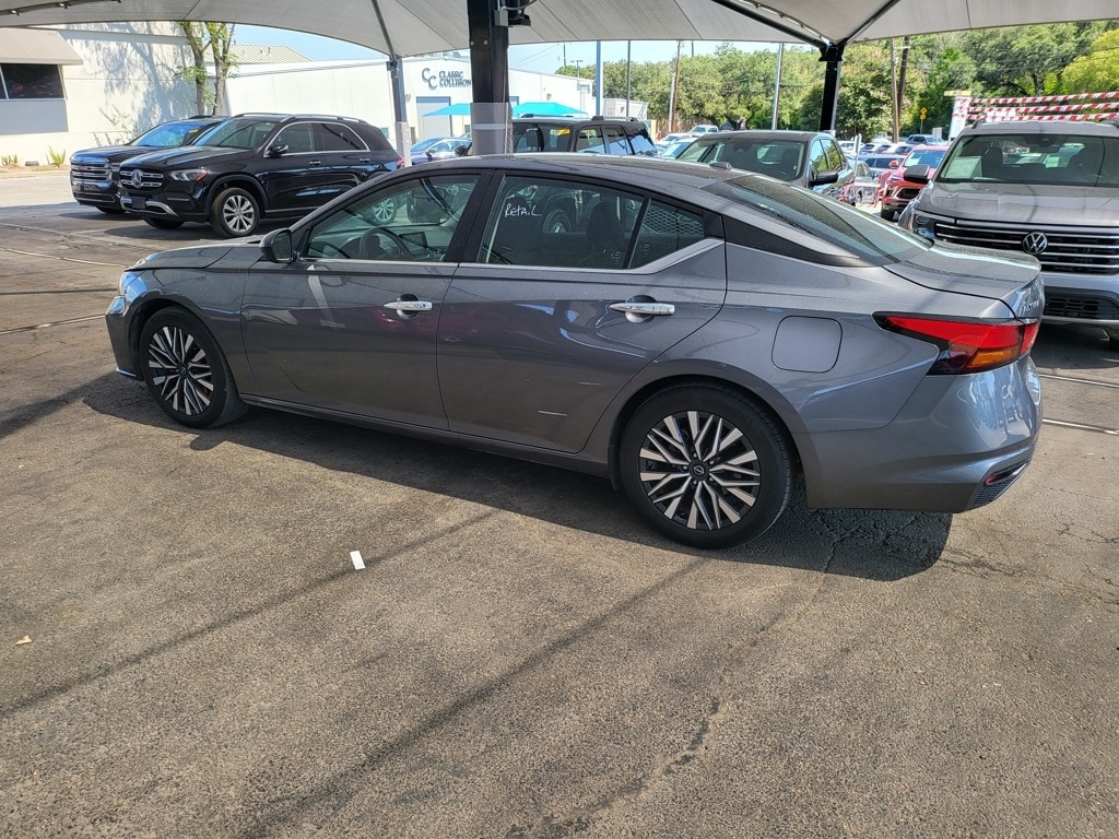 Thumbnail: 2024 Nissan Altima - 8