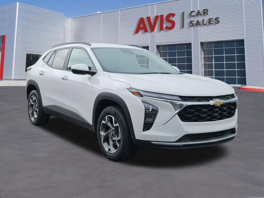 Thumbnail: 2025 Chevrolet Trax - 9