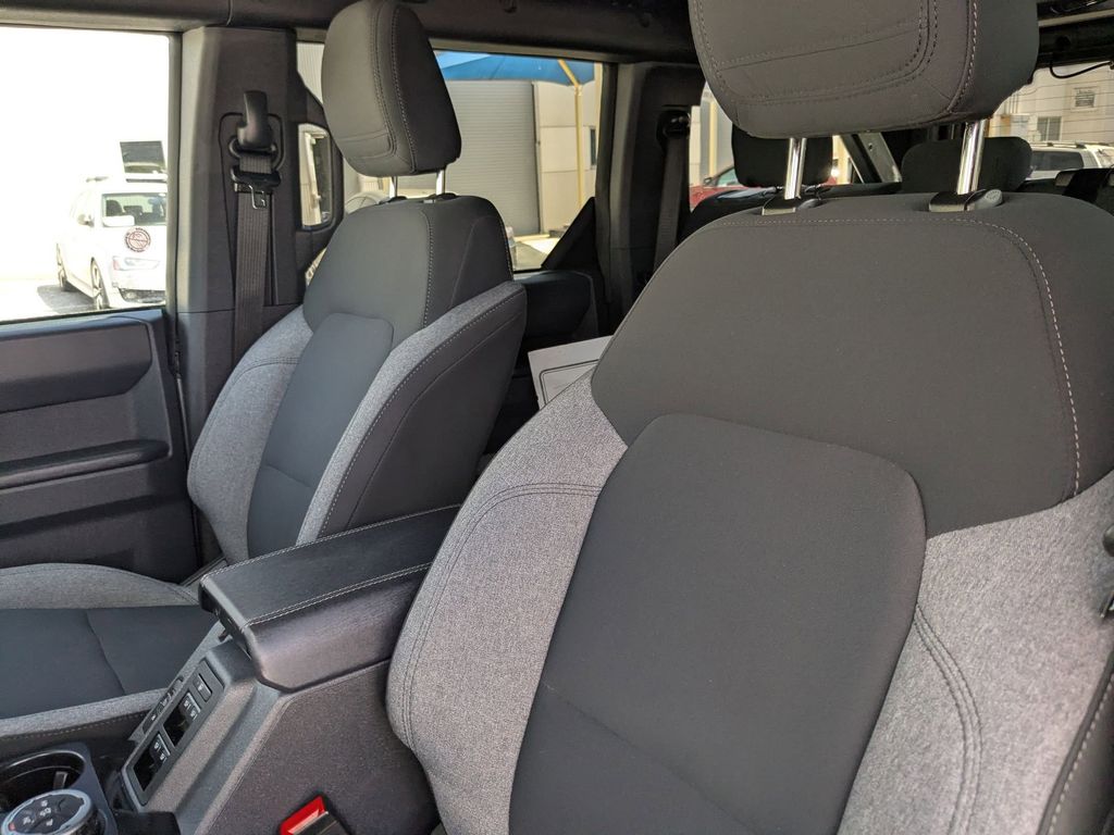 Thumbnail: 2025 Ford Bronco - 15