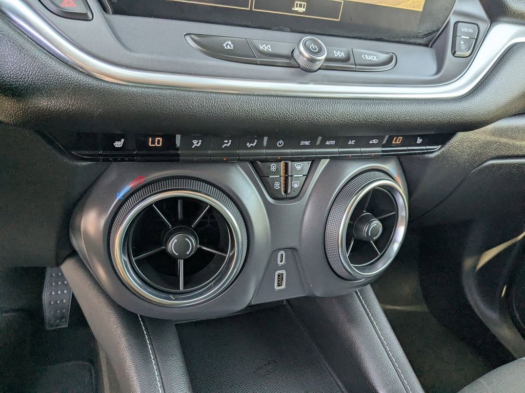 Thumbnail: 2025 Chevrolet Blazer - 22