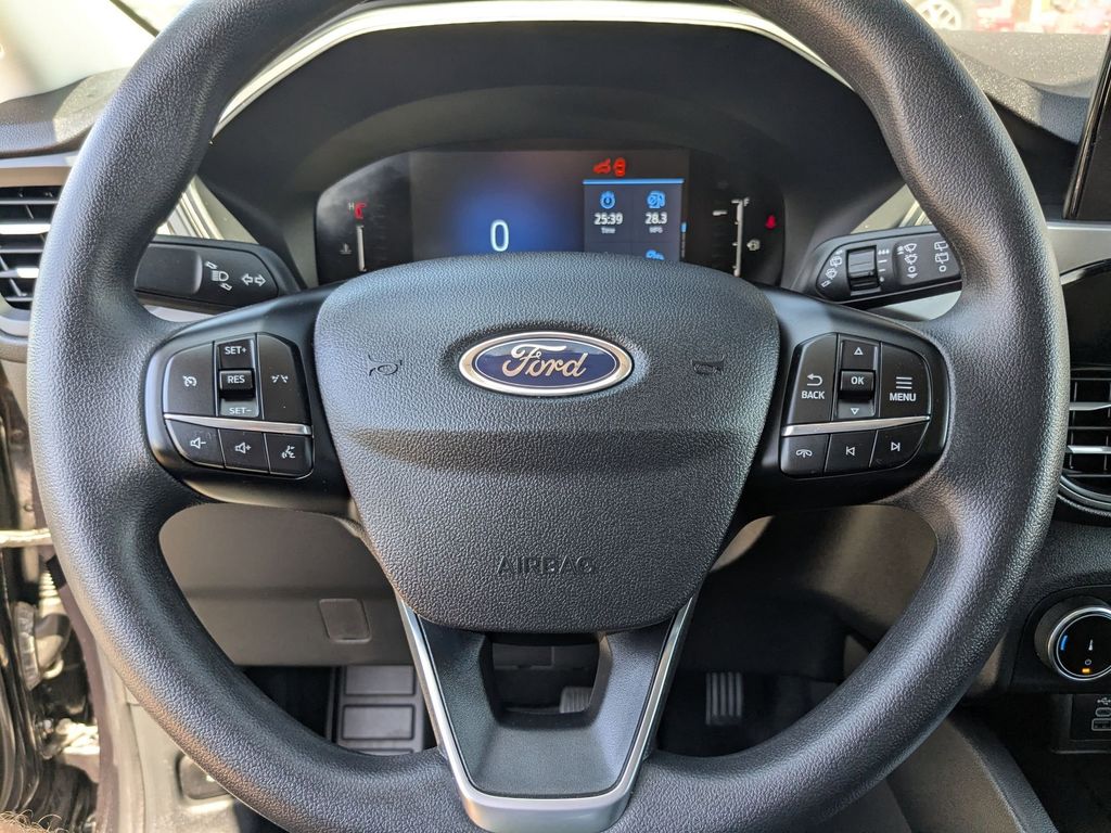 Thumbnail: 2025 Ford Escape - 18