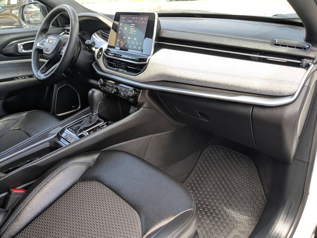 Thumbnail: 2025 Jeep Compass - 27