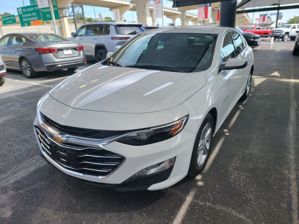 Thumbnail: 2024 Chevrolet Malibu - 1