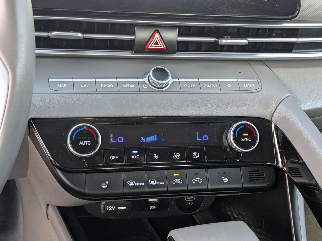 Thumbnail: 2025 Hyundai Elantra - 24