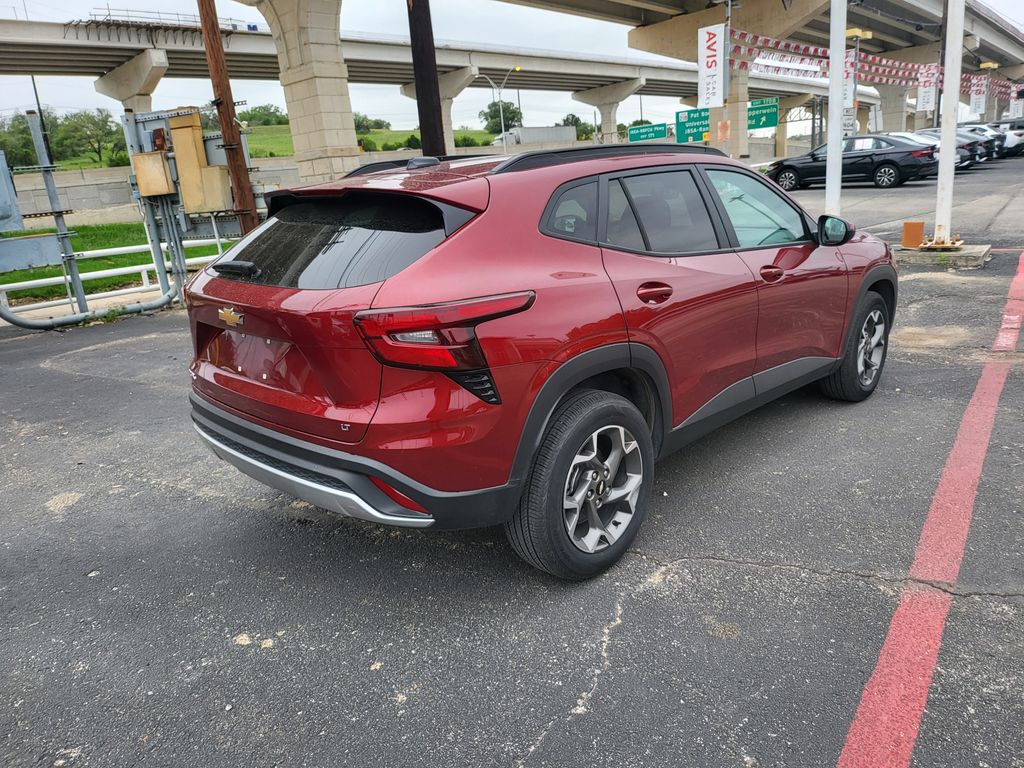 Thumbnail: 2025 Chevrolet Trax - 9