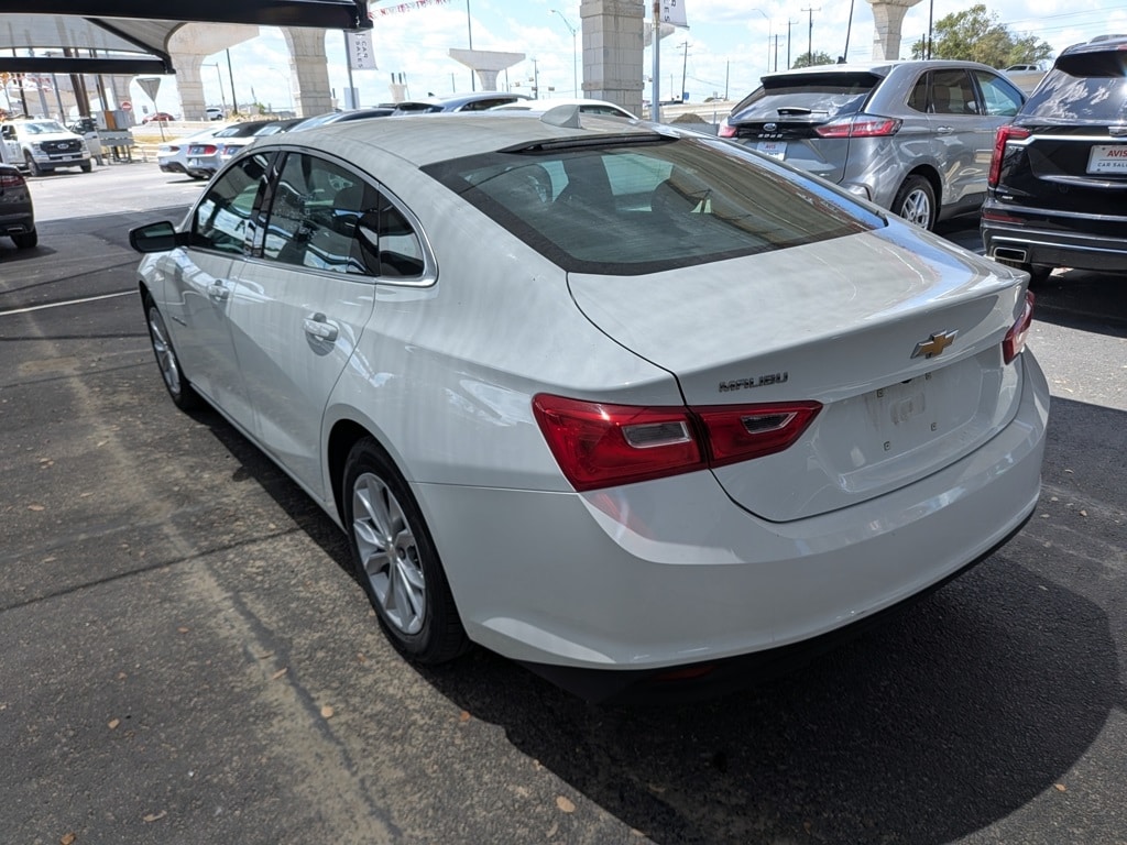 Thumbnail: 2023 Chevrolet Malibu - 10