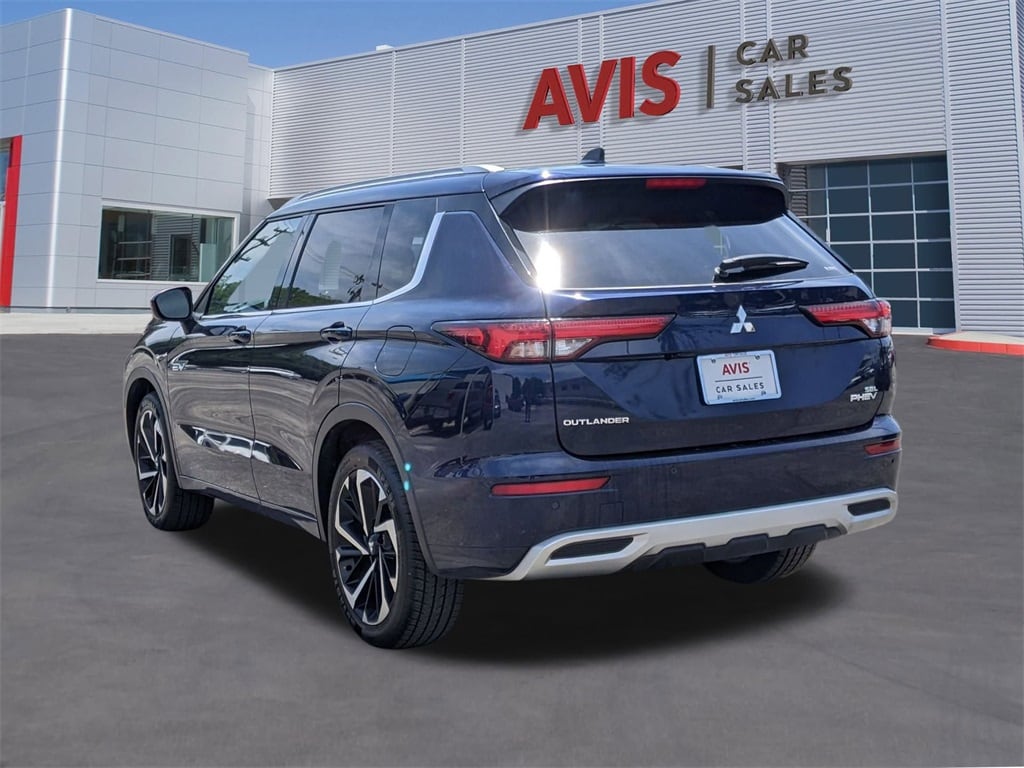 2023 Mitsubishi Outlander SEL 3
