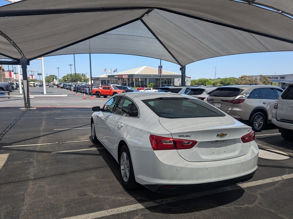 Thumbnail: 2024 Chevrolet Malibu - 8