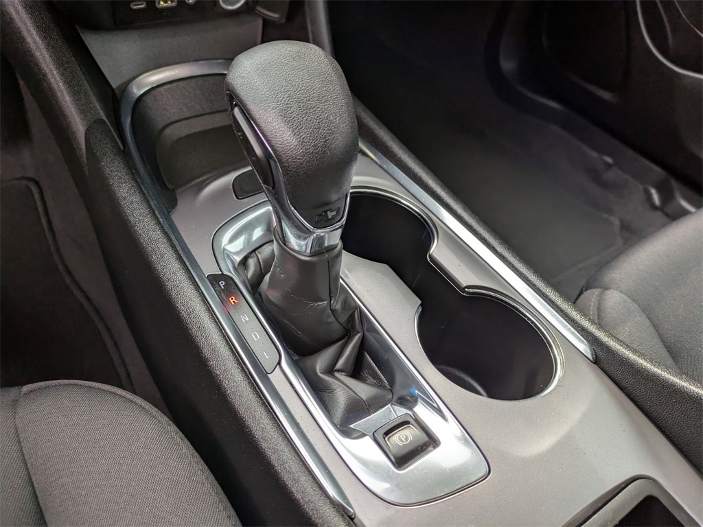 Thumbnail: 2023 Chevrolet Malibu - 17