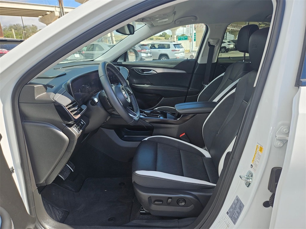Thumbnail: 2024 Buick Envision - 9