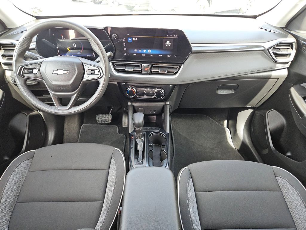 Thumbnail: 2025 Chevrolet TrailBlazer - 19