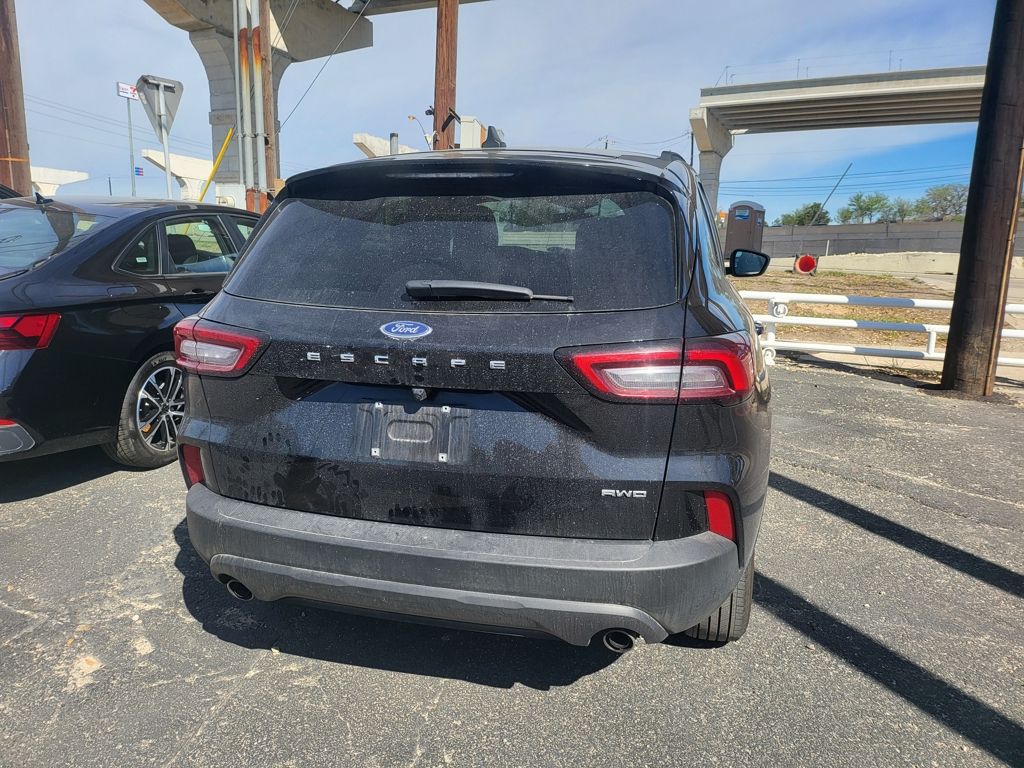 Thumbnail: 2025 Ford Escape - 5