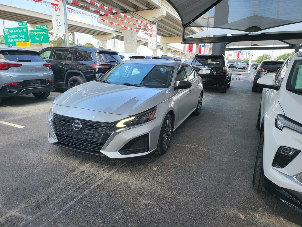 Thumbnail: 2024 Nissan Altima - 2