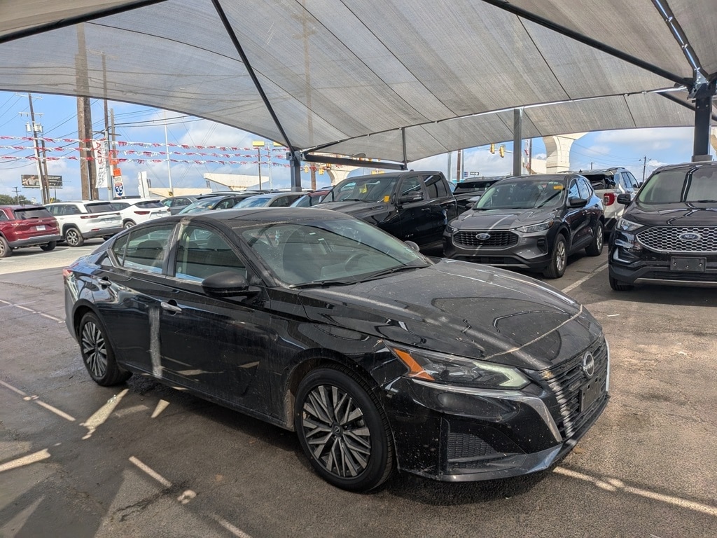 Thumbnail: 2024 Nissan Altima - 7