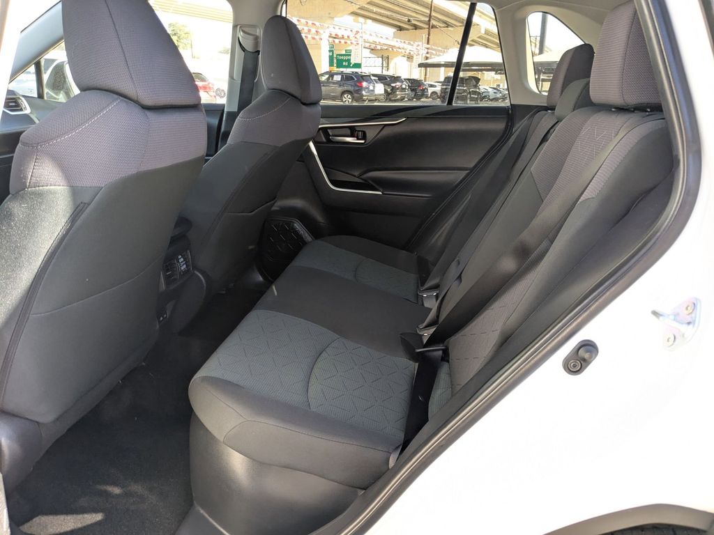 Thumbnail: 2025 Toyota RAV4 - 24