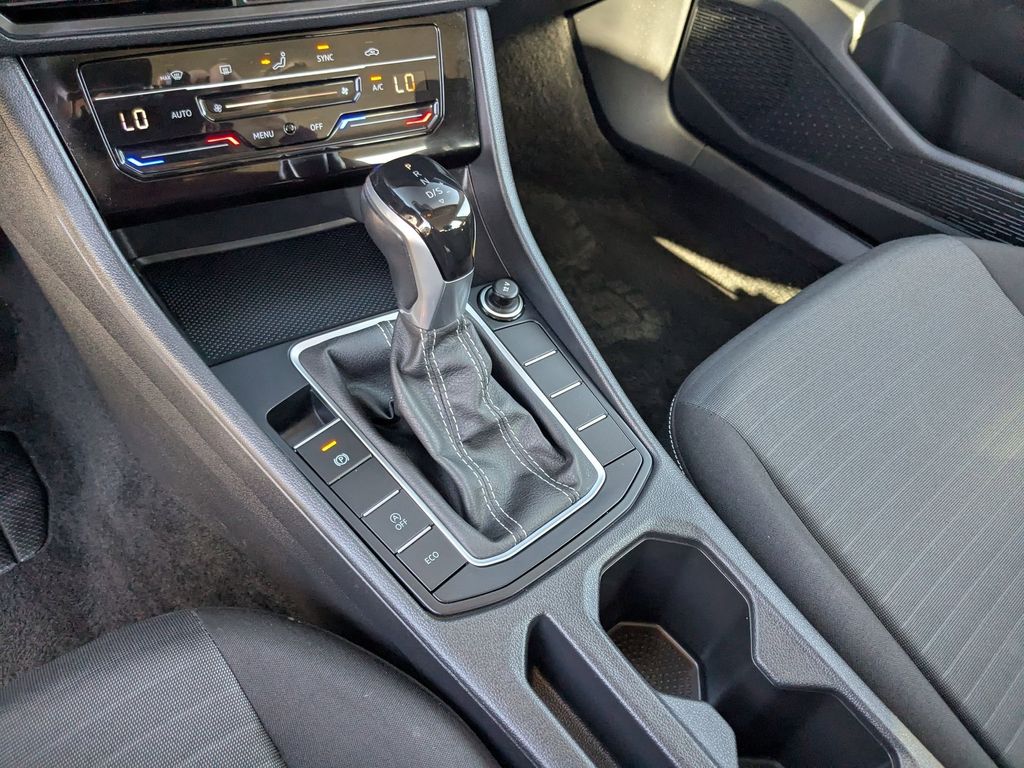 Thumbnail: 2025 Volkswagen Jetta - 23