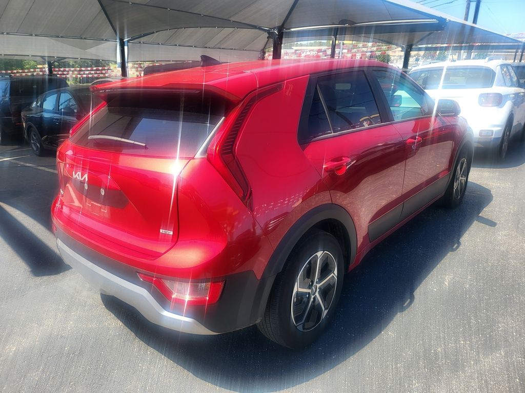 Thumbnail: 2025 Kia Niro - 8