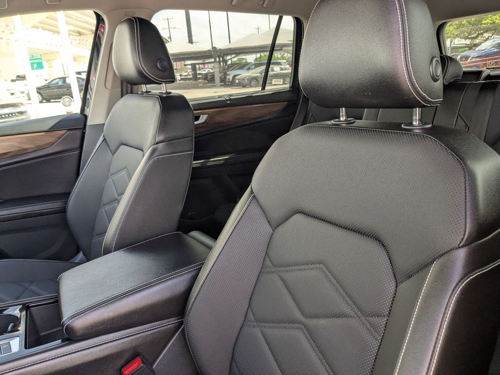 Thumbnail: 2025 Volkswagen Atlas - 14