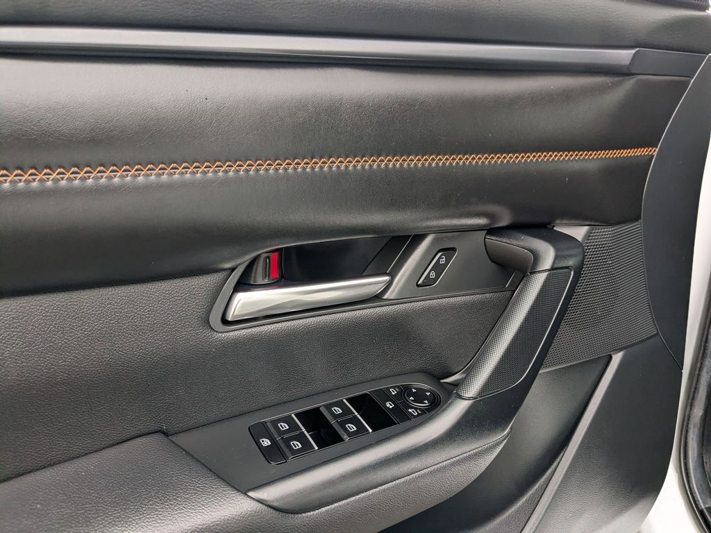 Thumbnail: 2025 Mazda CX-50 - 14