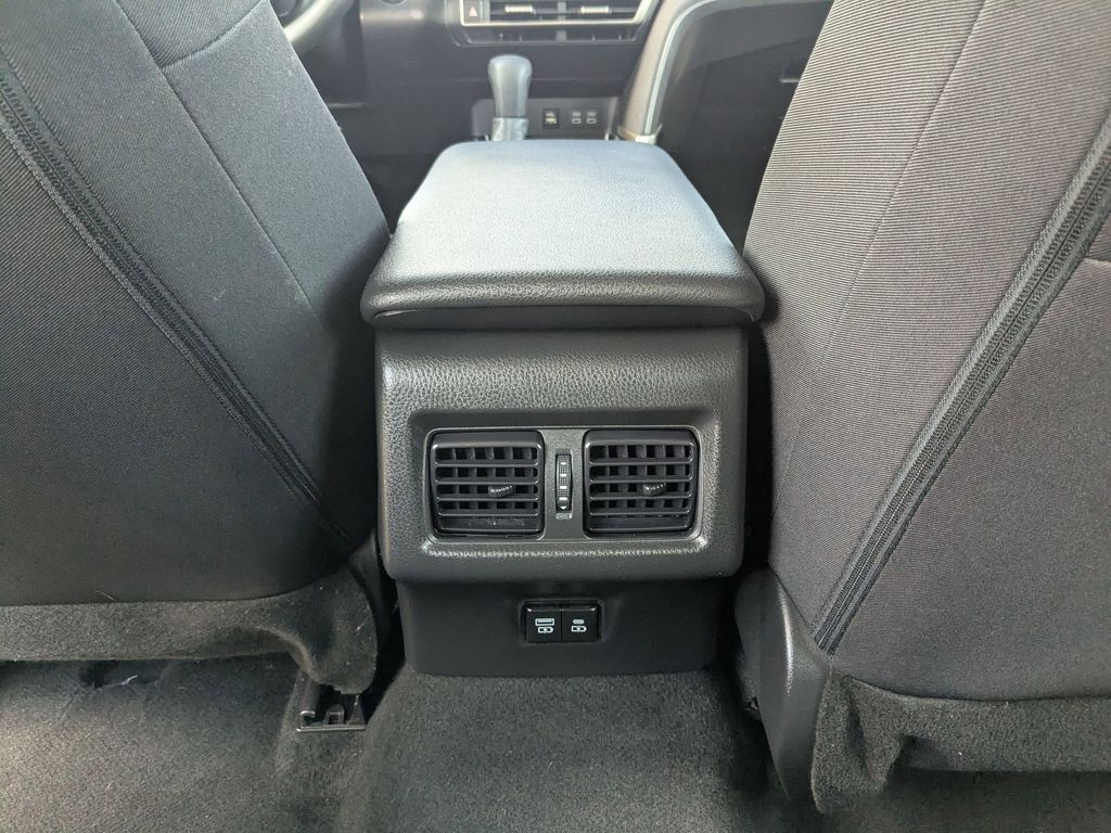 Thumbnail: 2025 Toyota Camry - 27