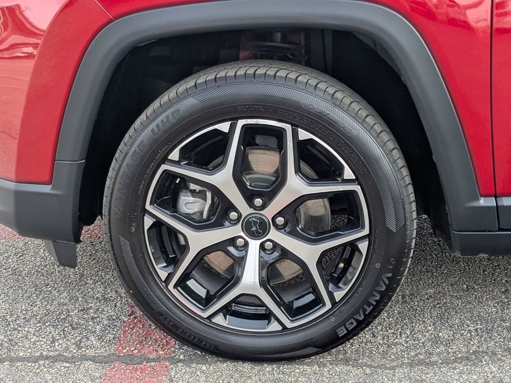 Thumbnail: 2025 Jeep Compass - 28