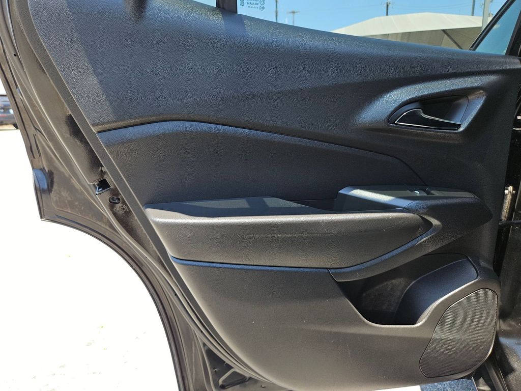 Thumbnail: 2025 Chevrolet Trax - 18