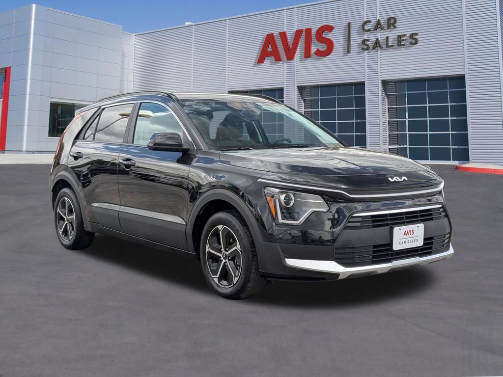Thumbnail: 2025 Kia Niro - 9