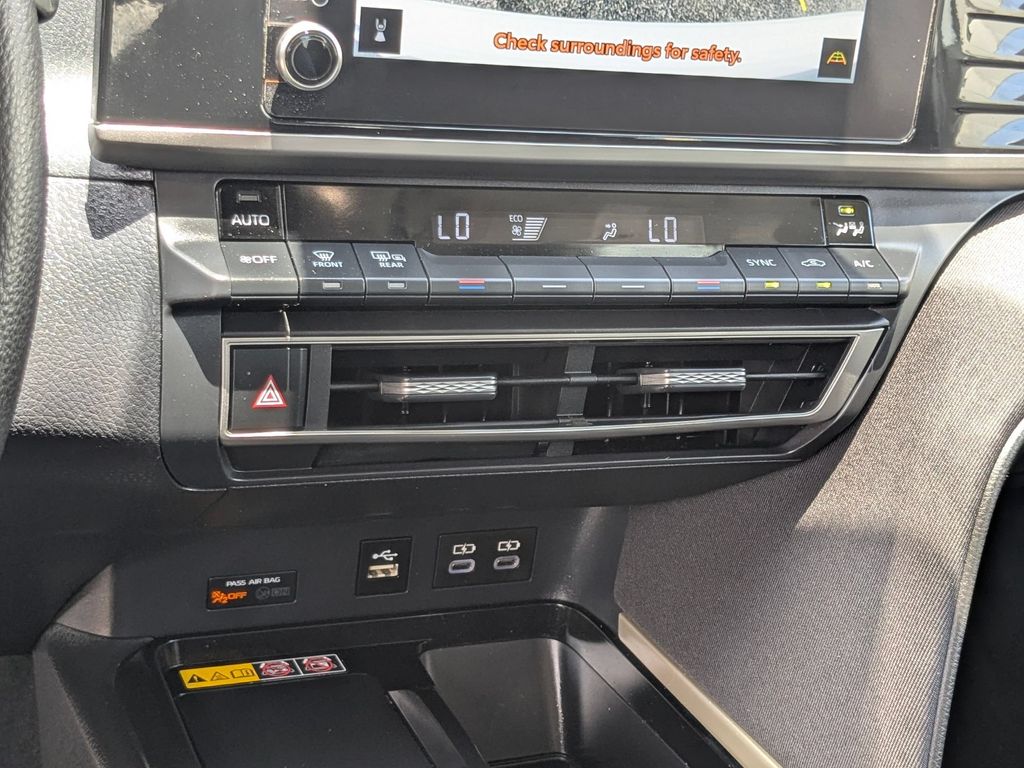 Thumbnail: 2025 Toyota Camry - 20