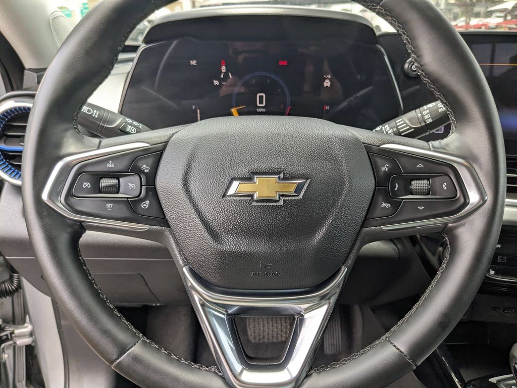 Thumbnail: 2025 Chevrolet Trax - 16