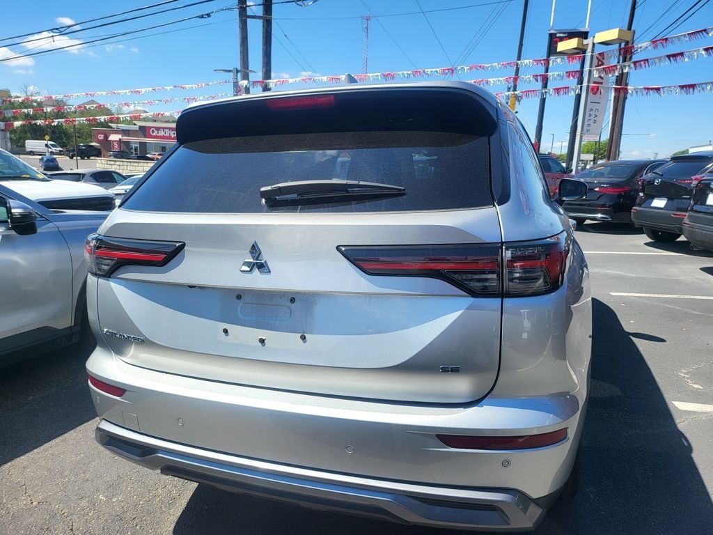 Thumbnail: 2025 Mitsubishi Outlander - 11