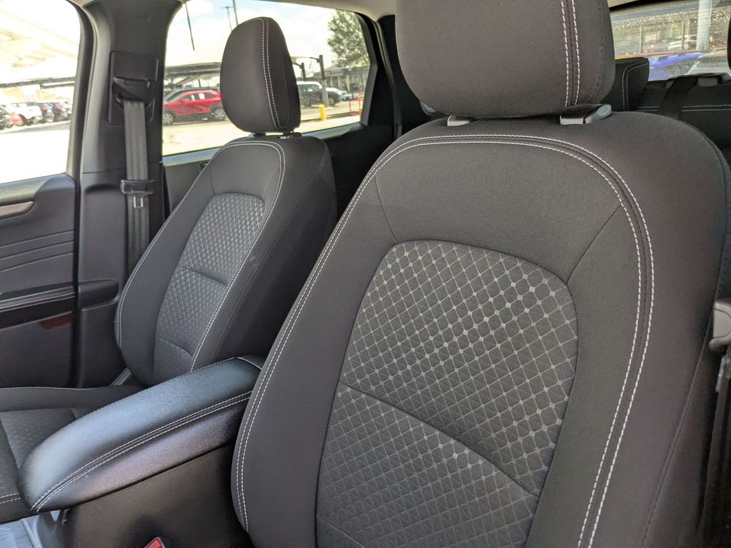 Thumbnail: 2025 Ford Escape - 16