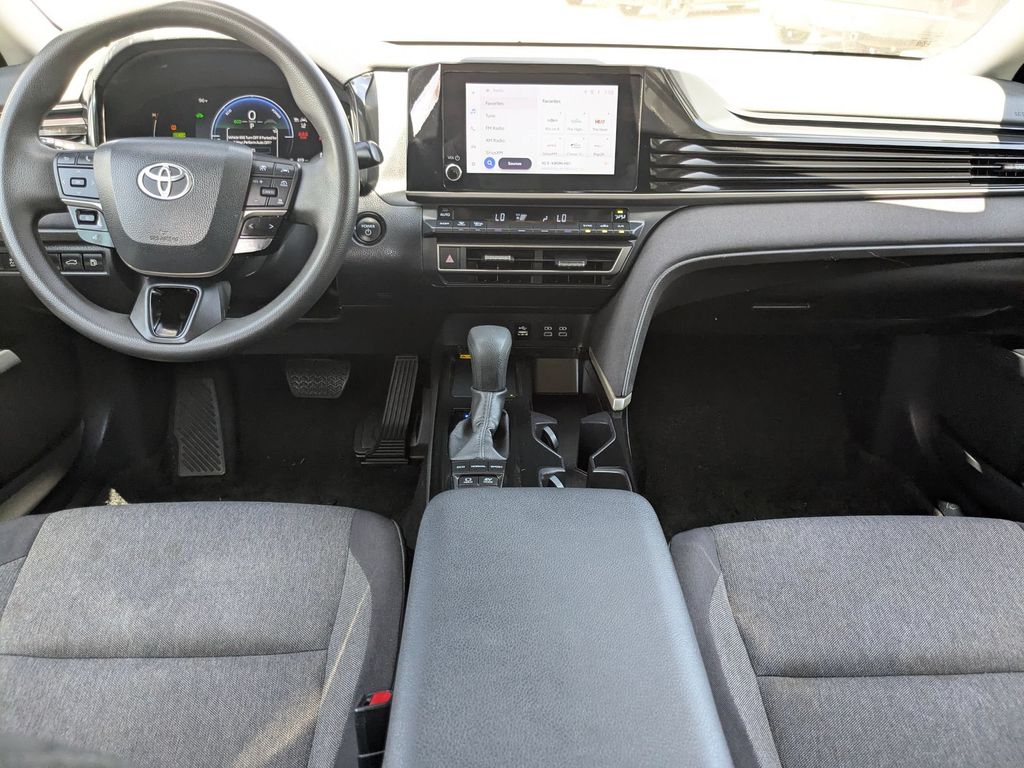 Thumbnail: 2025 Toyota Camry - 24
