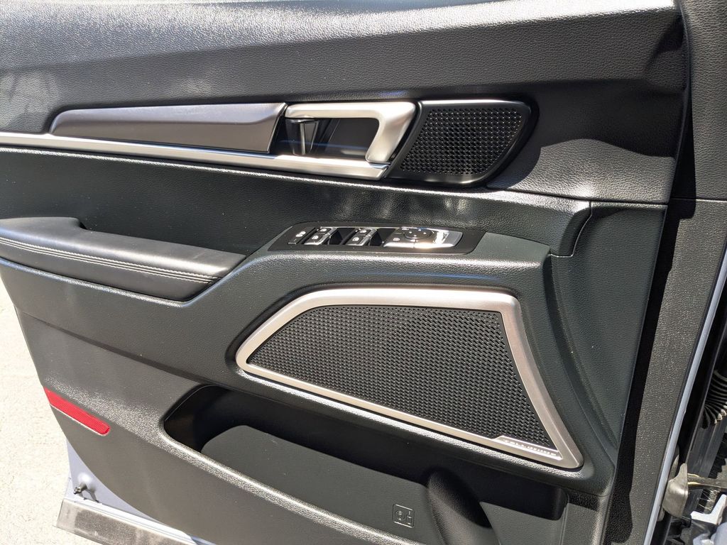 Thumbnail: 2025 Kia Telluride - 15