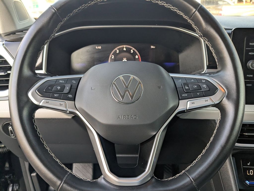 Thumbnail: 2025 Volkswagen Taos - 17